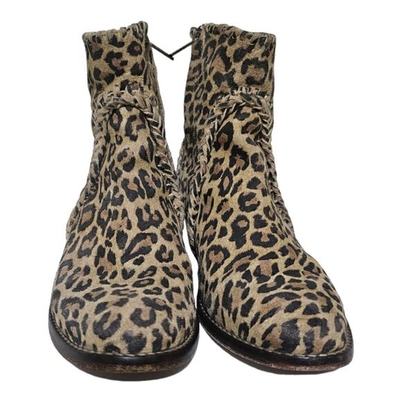 VERY VOLATILE LOS ANGELES Leopard Print Zip Ankle Leather Booties - Size 7 1/2 - Picture 2 of 9